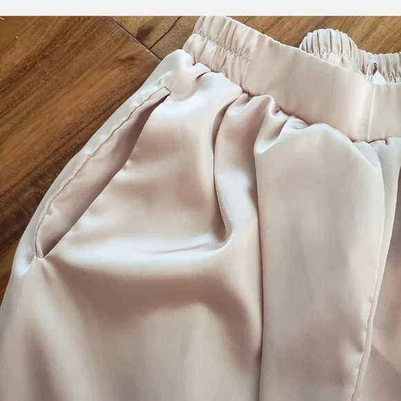 NWT Oh My Love OML london satin wide leg natural pant 6 - Picture 3 of 7